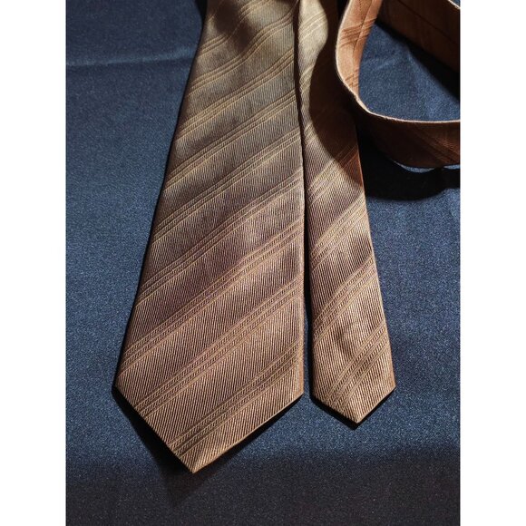Brooks Brothers Makers 100% Silk Brown Diagonal Striped Mens Necktie Made In U.S - Picture 8 of 9